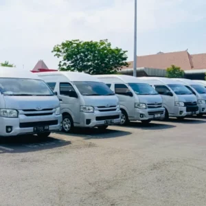 sewa hiace commute malang